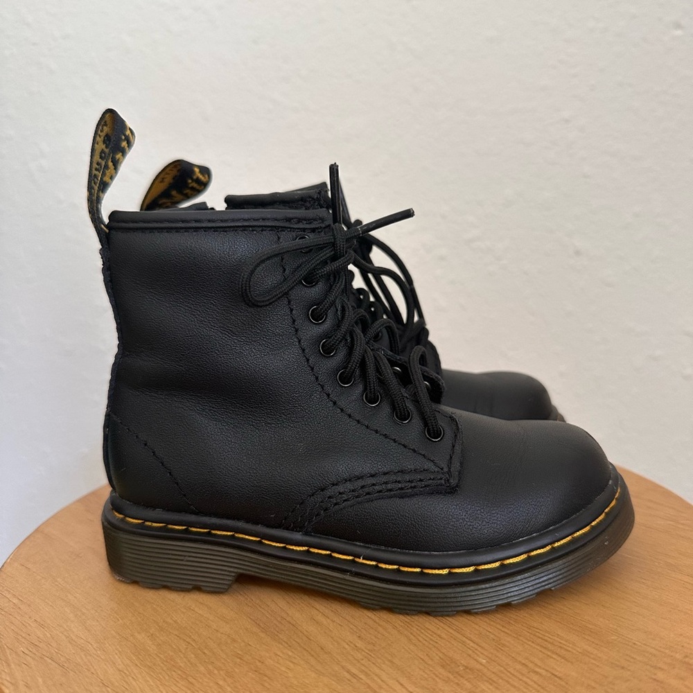 Dr. Martens Youth 1460 Softy T Leather Lace Up Boots - US 8